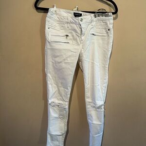 bebe White Distressed Skinny Leggings